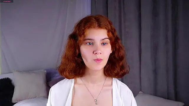 XXX chat uživo modela YettaCalabria