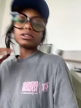 Princessssbby 现场XXX聊天