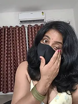 XXX chat uživo modela Cute-Maanvi