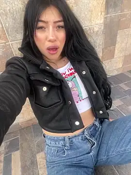 DAKOTA_SAKURA Chat XXX in diretta