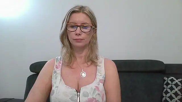 Chat XXX ao vivo de DoreenSexy
