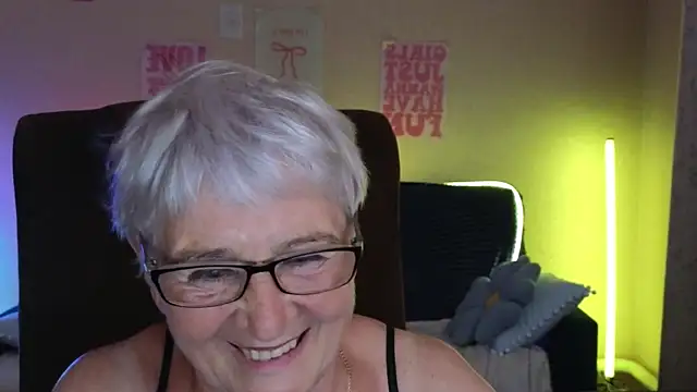 Chat XXX ao vivo de Sandra_Snowflake