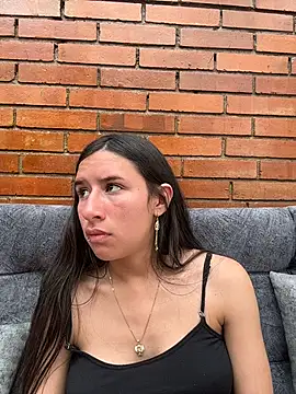 LilyRossi_'s Live XXX Chat