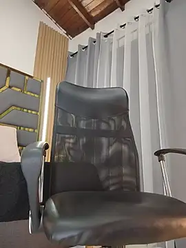 Oliver_bigblack_cock's Webcam Show