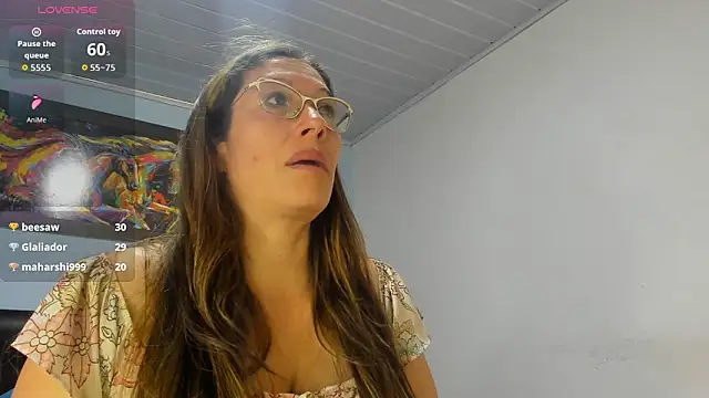 Chat +18 de kaylaMinov_ ao vivo