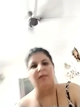 XXX chat uživo modela Jann_Riya333