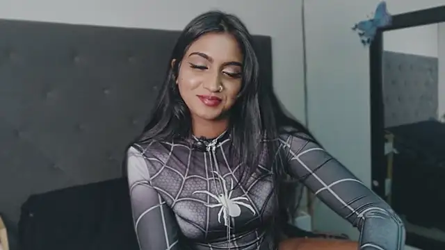 Delilah_Blazee Chat XXX in diretta