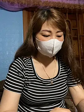 Ava_xxx élő XXX-chatje