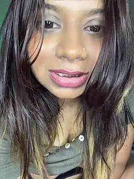 Chatroom XXX en direct de Malika_Secrets