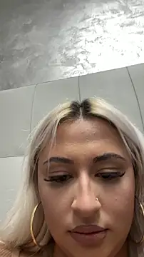Kylie_One Chat XXX live