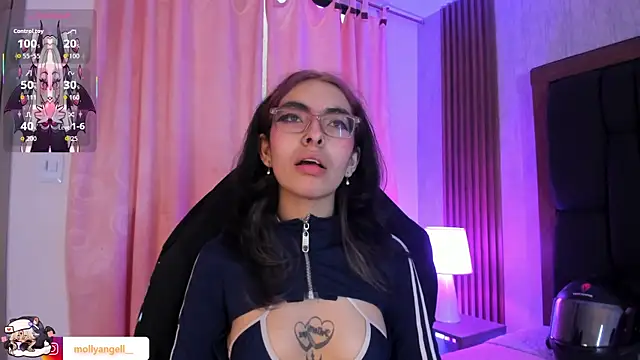 Molly_A's Live XXX Chat