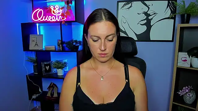 XXX chat uživo modela FUN_AMI
