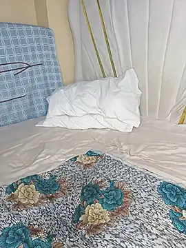 SquirtQueen16 现场XXX聊天