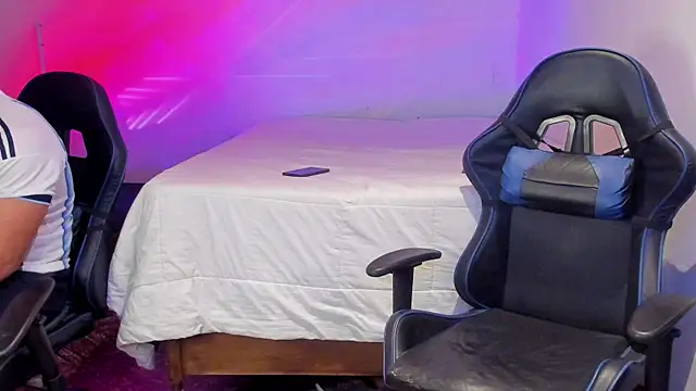 Chat +18 de AlexJaz11 ao vivo