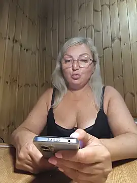 Chat XXX ao vivo de White-Chocolatte