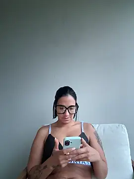 LaPetiteKim's Live XXX Chat