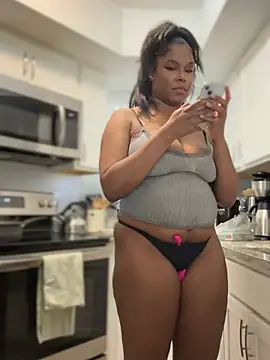 Chat +18 de CandyLuxxxx ao vivo