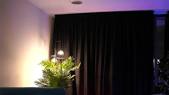 LisaLorenz's Live XXX Chat