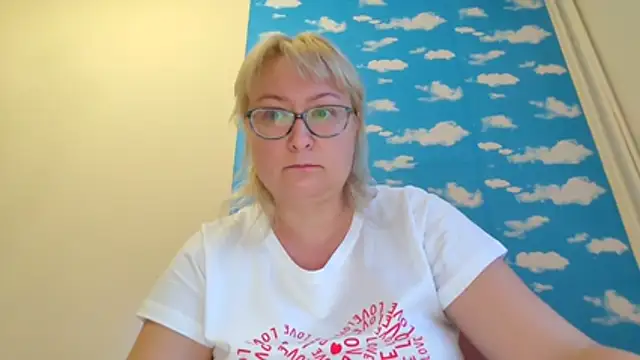 XXX chat uživo modela RealLittleRedRidingHood