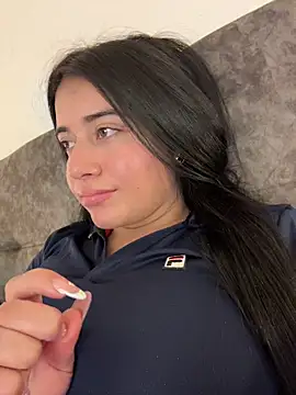Chat XXX en directo de KallyMyller1