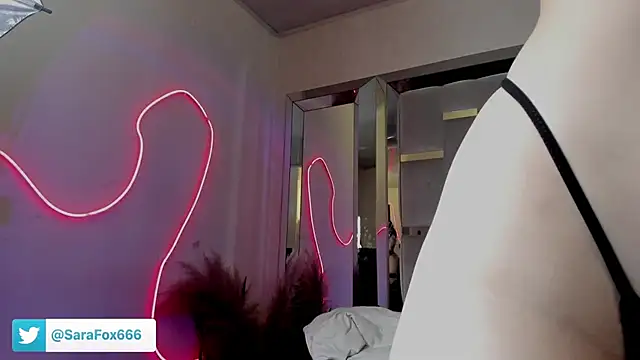 Živý XXX chat Sara_Foxx1
