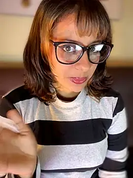 XXX chat uživo modela LeylaKnox