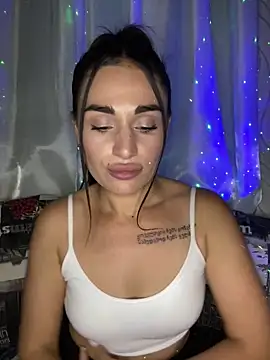 XXX chat uživo modela MonikaSi