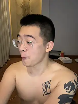 iamtobias 现场XXX聊天