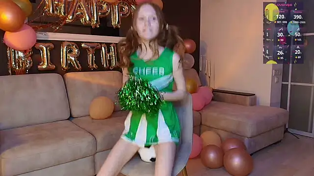 XXX chat uživo modela FoxyMira