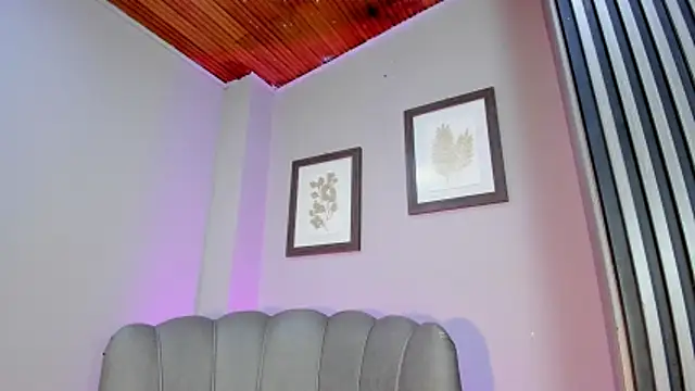Онлайн чат XXX Roxanna_moore