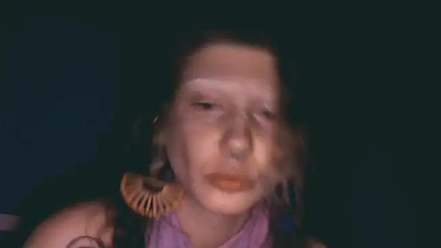 XXX chat uživo modela VivienDarkbloom