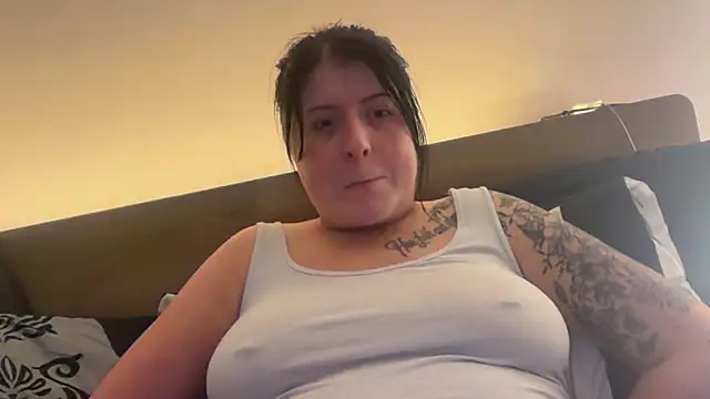 LucyLou31 Chat XXX live