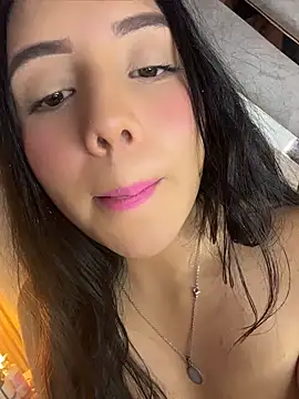 XXX chat uživo modela Emily_Trujillo