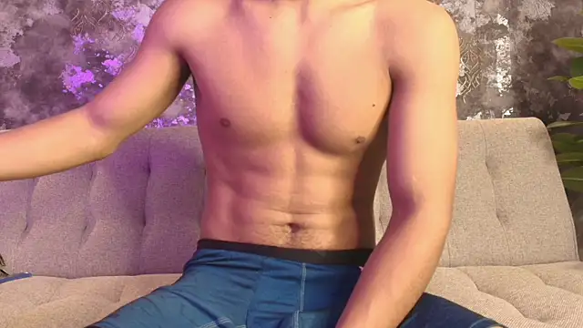 Maximiliano_Young Adlı Modelin Canlı XXX Sohbeti
