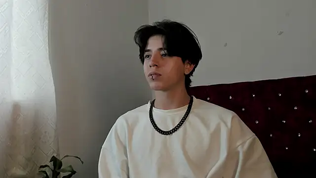 Angel_Miguel_1 即時 XXX 聊天