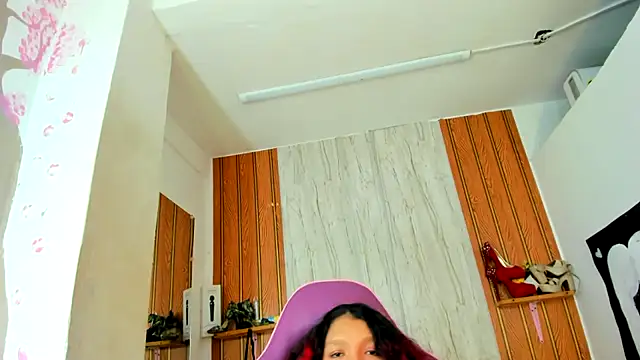 Emily_Coper18 现场XXX聊天