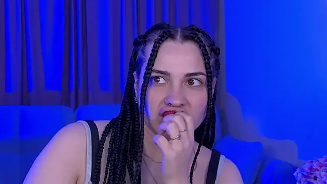 AdrianaToress' Live XXX Chat