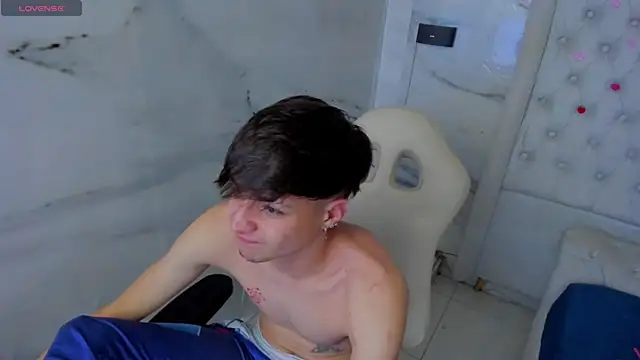 stonne69 Live XXX-Chat