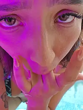 XXX chat uživo modela Kitty_San_xXx