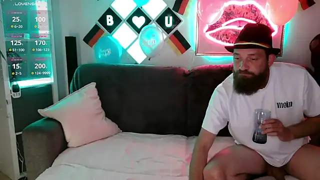 BellaXundXUwe's Live XXX Chat