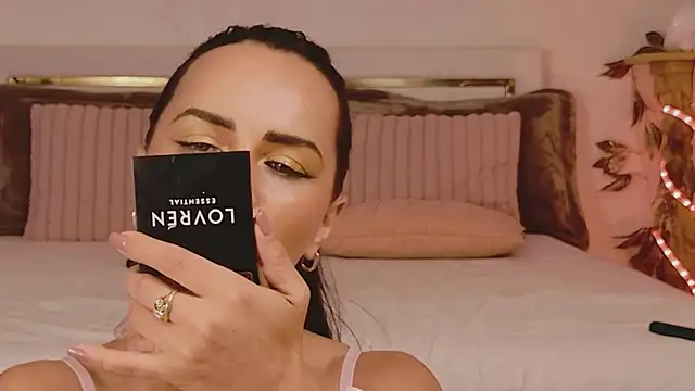 XXX chat uživo modela SiennaRosse