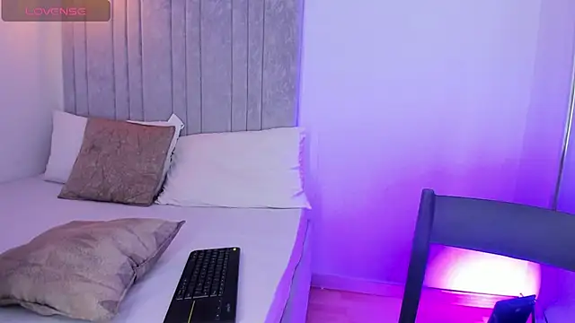 XXX chat uživo modela Martina_077