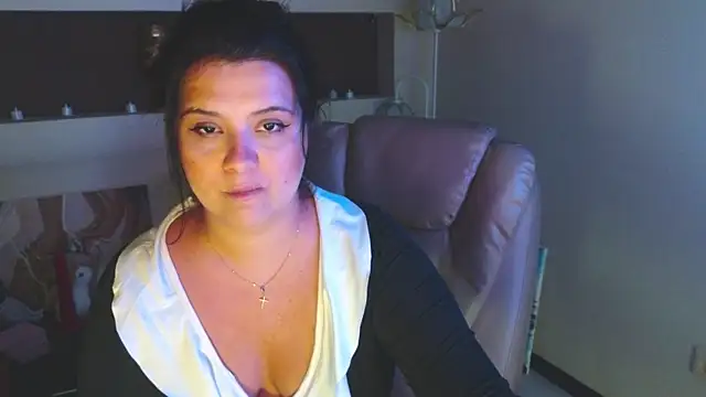 Онлайн чат XXX Malika_uAngel