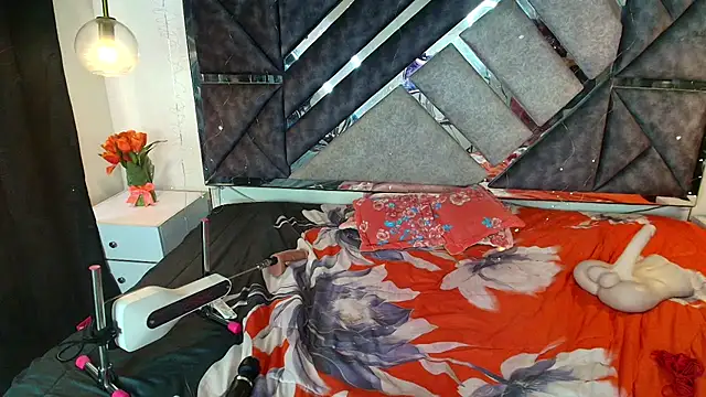 MysticMature's Live XXX Chat