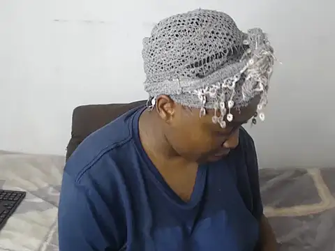 African_Busty's Live XXX Chat