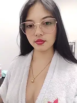 Chat +18 de Valeria_allurin ao vivo