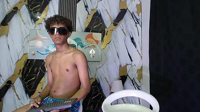 Chatroom XXX en direct de GOLDEN_2026