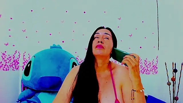 HorniestMilf Adlı Modelin Canlı XXX Sohbeti