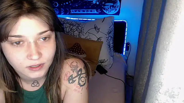AlienforTwenty – Live XXX-chat