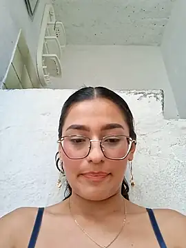 Ary-18 Live XXX-Chat